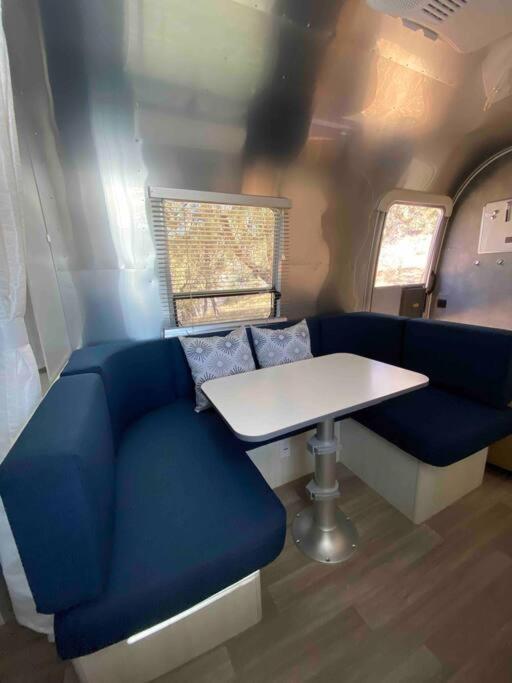 Modern Airstream With Amazing View - 10 To 15 Minutes From Kings Canyon National Park Dunlap エクステリア 写真