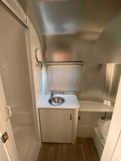 Modern Airstream With Amazing View - 10 To 15 Minutes From Kings Canyon National Park Dunlap エクステリア 写真