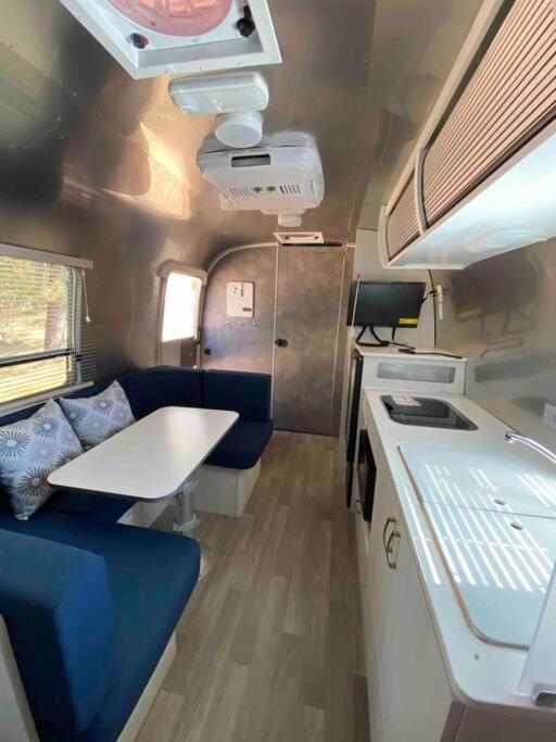 Modern Airstream With Amazing View - 10 To 15 Minutes From Kings Canyon National Park Dunlap エクステリア 写真